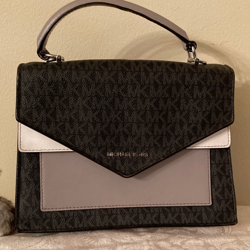 Michael Kors LUDLOW, blk & gray signature Satchel,Envelope style , very nice! - Picture 4 of 16